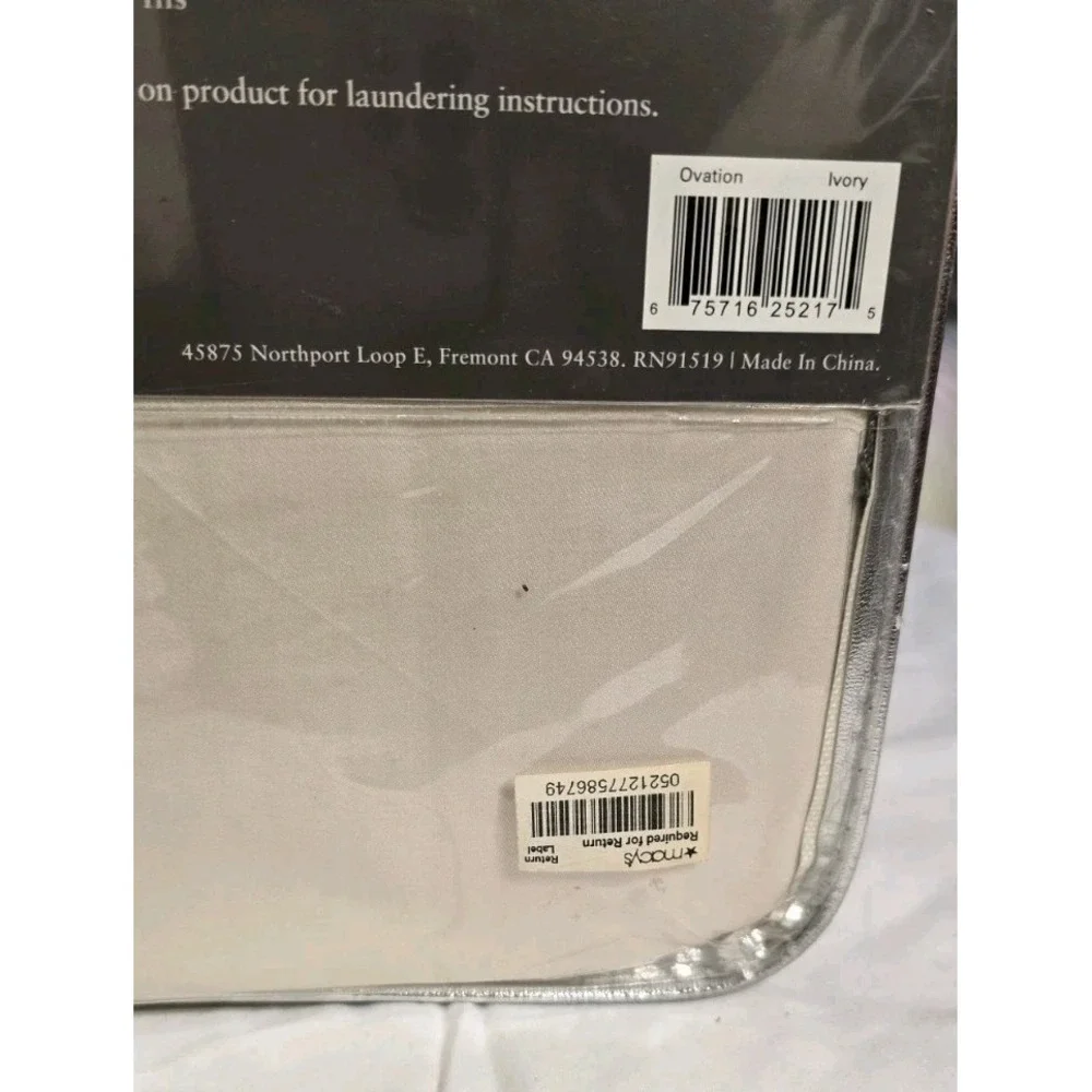 Echodesign  TWIN Size 100‎ % Cotton Sateen Sheet Set,300tc Ovation Ivory / Black